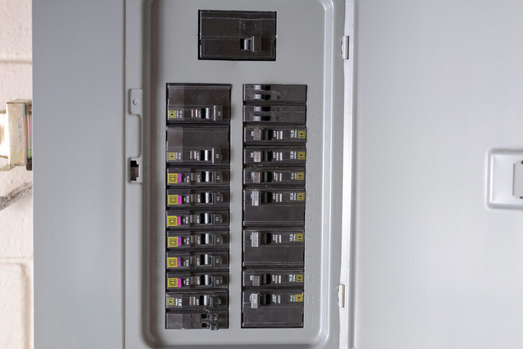 circuit breaker repair and replacement
